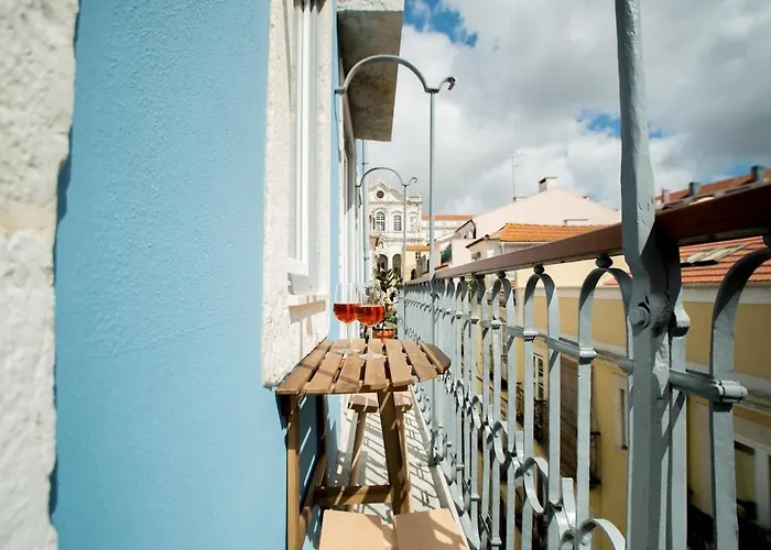 Vale Quiet And Comfortable