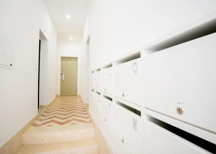 Vale Quiet And Comfortable