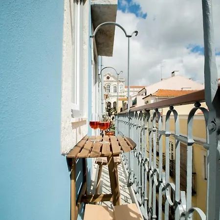 Vale Quiet And Comfortable Apartment